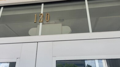 580 Decker Dr, Irving, TX à louer - Vidéo sur l’annonce professionnelle 