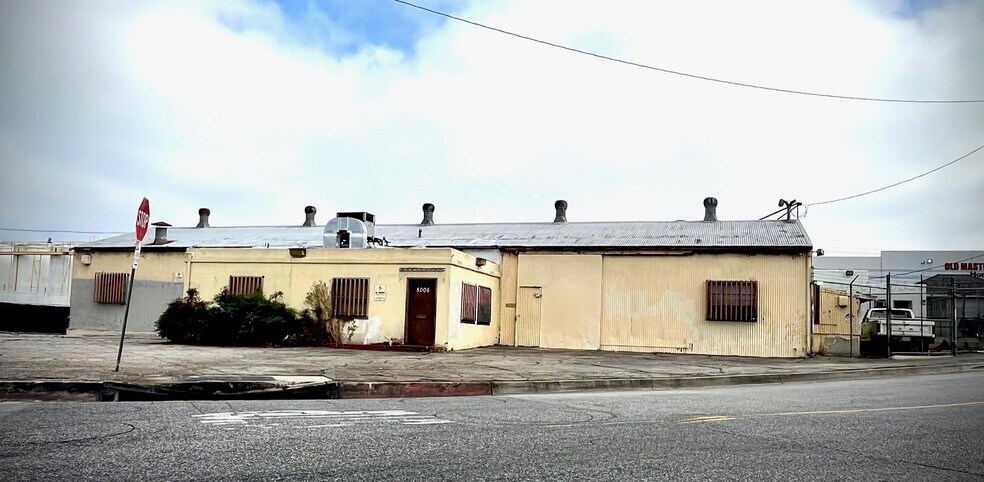 5005 E Slauson Ave, Vernon, CA à vendre - Photo principale – Image 1 sur 41