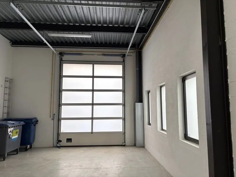 Bureau dans Collégien à louer - Photo intérieure – Image 3 sur 8