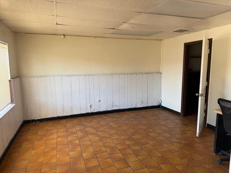 6018 W Glendale Ave, Glendale, AZ à vendre - Photo intérieure – Image 3 sur 9