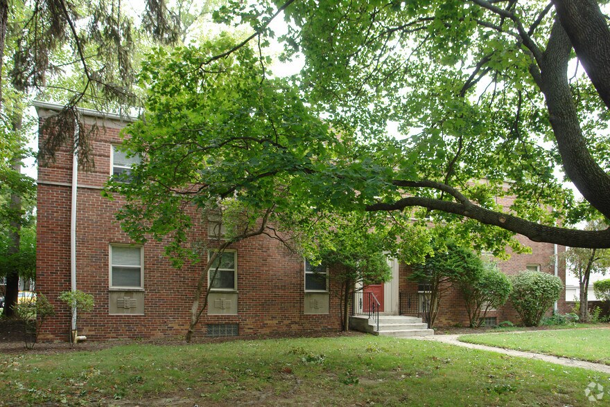 2036 Northwest Blvd, Columbus, OH à vendre - Photo de l’immeuble – Image 2 sur 2
