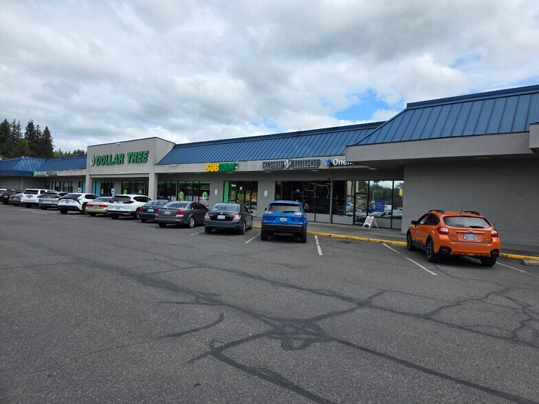 110-300 Kelso Dr, Kelso, WA à louer - Photo de l’immeuble – Image 2 sur 12