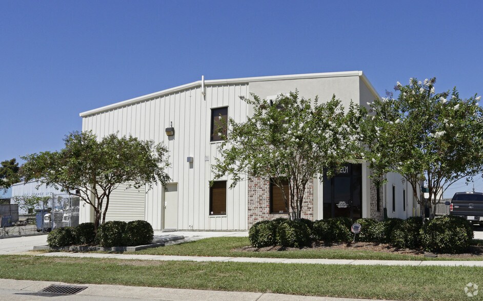 2201 Greenwood St, Kenner, LA à vendre - Photo principale – Image 1 sur 17