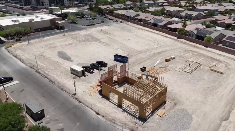 7325 Aliante Pky, North Las Vegas, NV à louer - Photo de l’immeuble – Image 2 sur 7