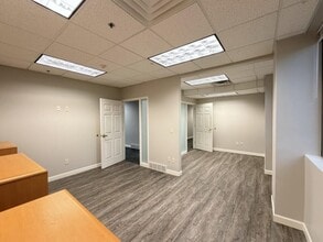 1400 W Century Ave, Bismarck, ND à louer Photo intérieure– Image 2 sur 7