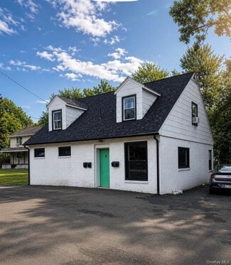 Plus de détails pour 46 S Plank Rd, Newburgh, NY - Bureau à louer