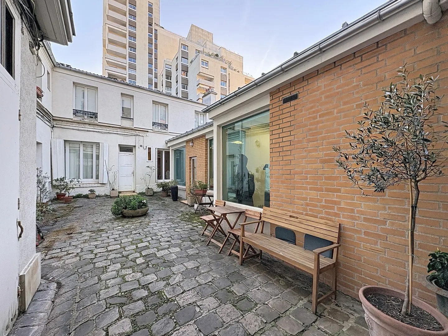 Bureau dans Paris à vendre Photo de l’immeuble– Image 1 sur 13