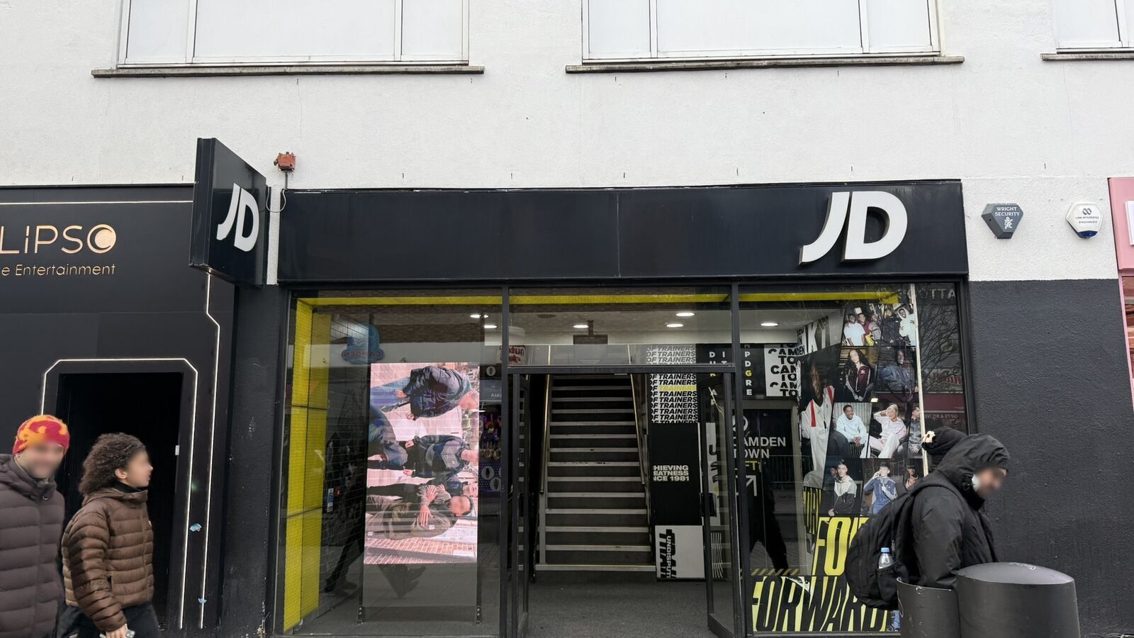 213-219 Camden High St, Londres à louer Photo de l’immeuble– Image 1 sur 11