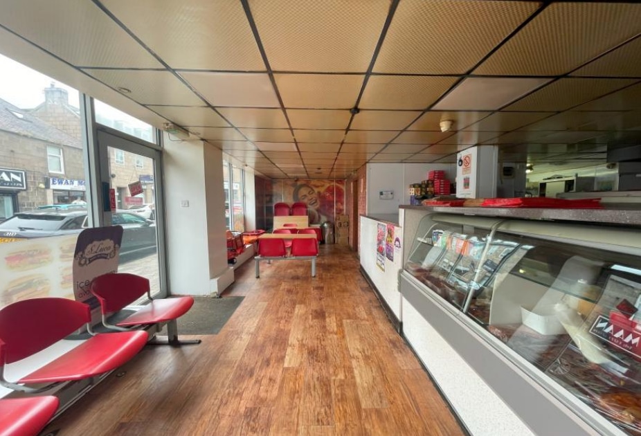 15-17 Queen St, Peterhead, ABD AB42 1TN - Lot 15-17 - - Photo intérieure - Image 1 of 2