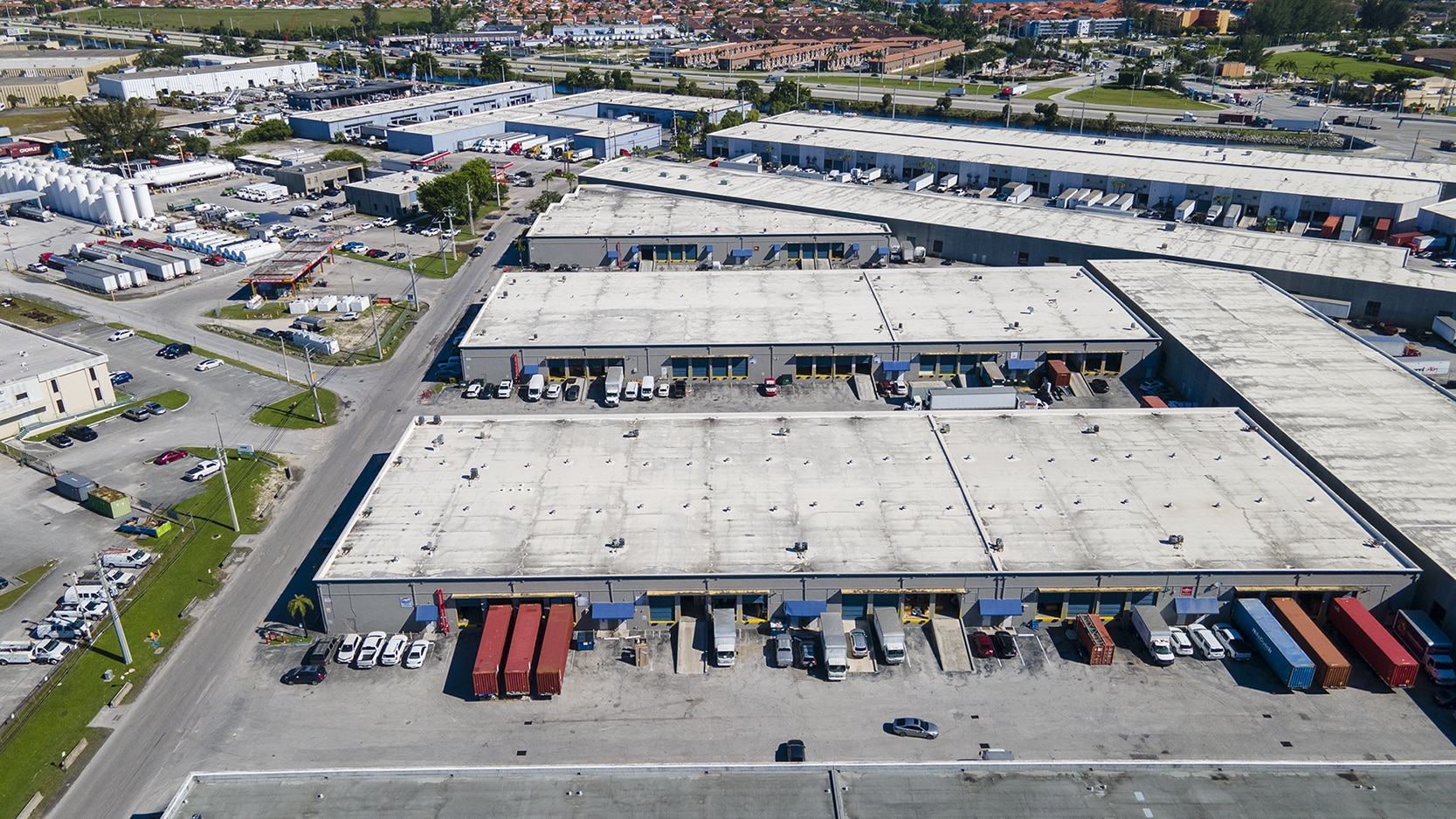 9999 NW 89th Ave, Medley, FL à louer Photo intérieure– Image 1 sur 1