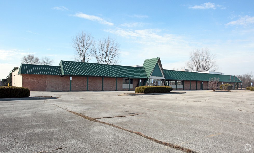 8845 Gratiot Rd, Saginaw, MI à vendre - Photo de l’immeuble – Image 2 sur 7