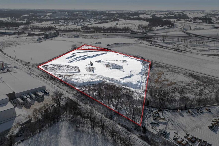 300 Westcor Dr, Coralville, IA à vendre - Photo principale – Image 1 sur 2