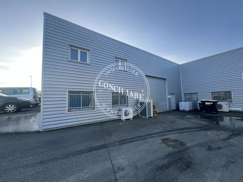 Industriel/Logistique dans Garidech à louer - Photo de l’immeuble – Image 1 sur 4