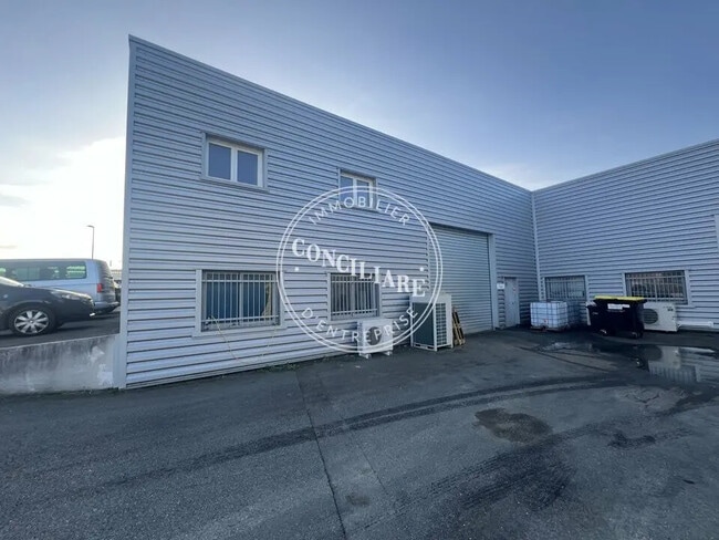 Plus de détails pour Industriel/Logistique à louer