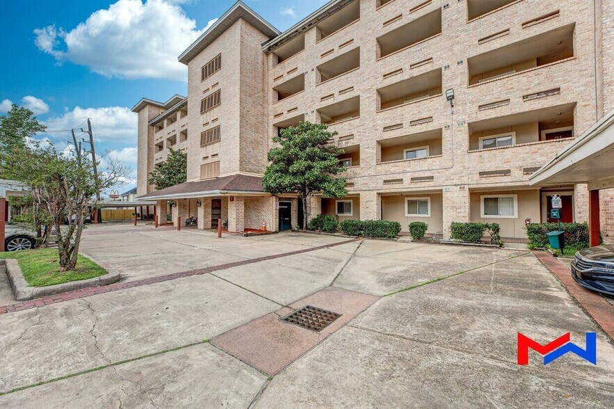 2210 Dorrington St, Houston, TX à vendre - Photo de l’immeuble – Image 3 sur 9