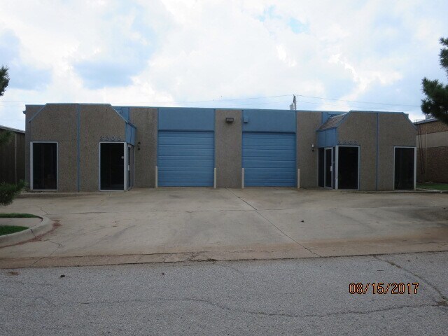 3200-3202 Teakwood Ave, Edmond, OK à vendre - Photo de l’immeuble – Image 3 sur 4