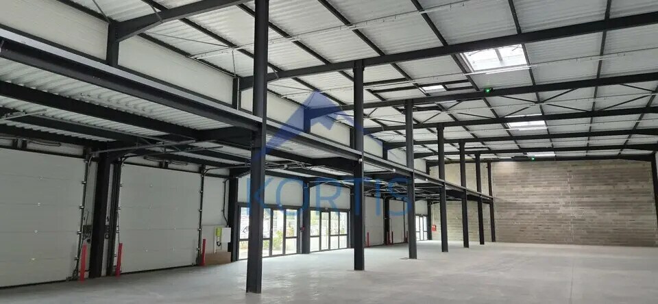 Local d’activités dans Saint-Quentin-Fallavier à louer - Photo de l’immeuble – Image 3 sur 5