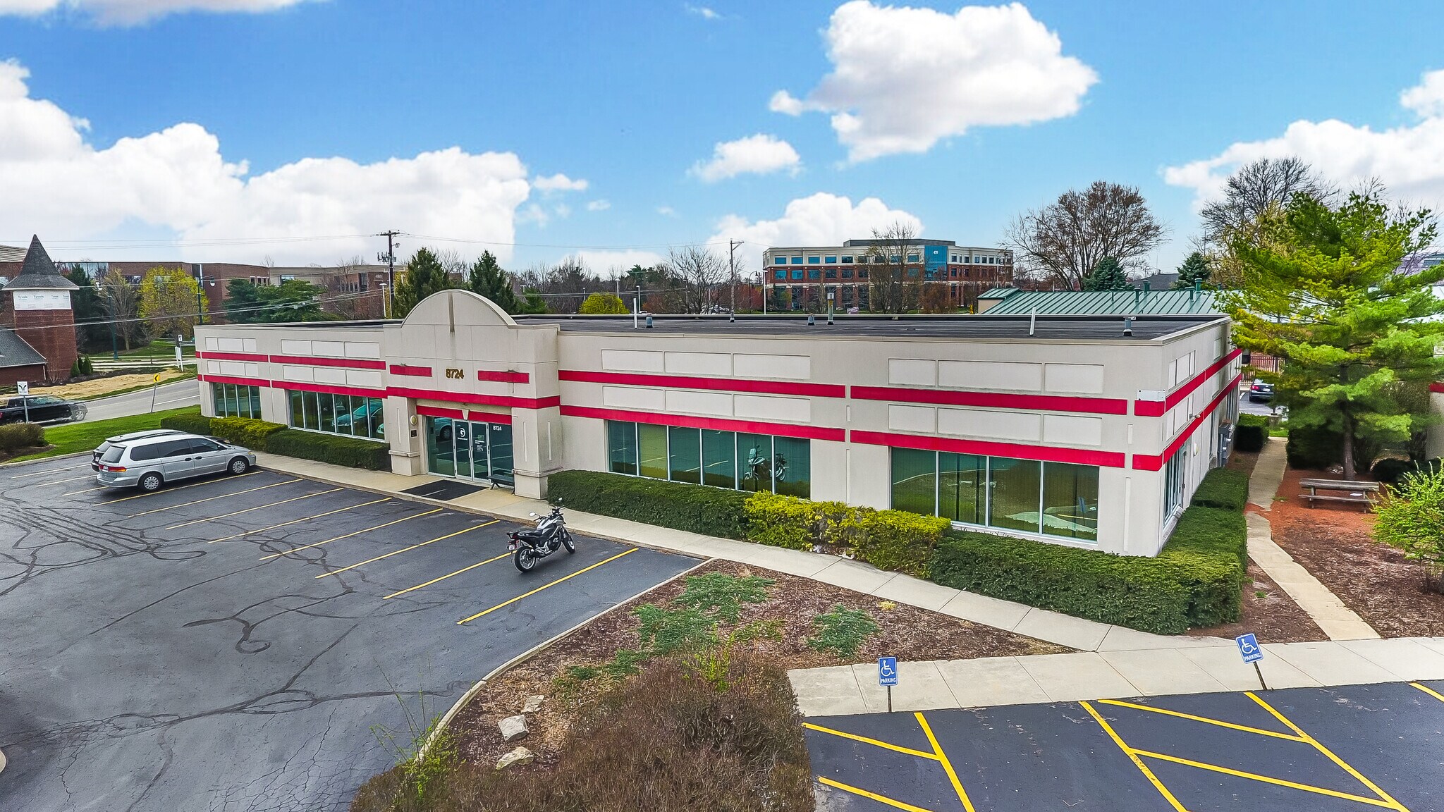 8692 Olde Worthington Rd, Westerville, OH à louer Photo principale– Image 1 sur 10