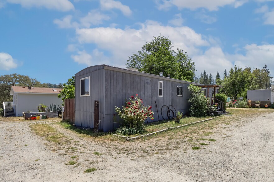 22115 Pleasant Valley Rd, North San Juan, CA à vendre - Photo de l’immeuble – Image 1 sur 18