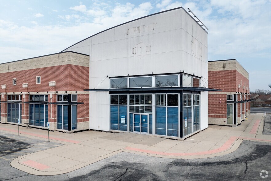 2015 N Rand Rd, Palatine, IL à vendre - Photo de l’immeuble – Image 3 sur 19