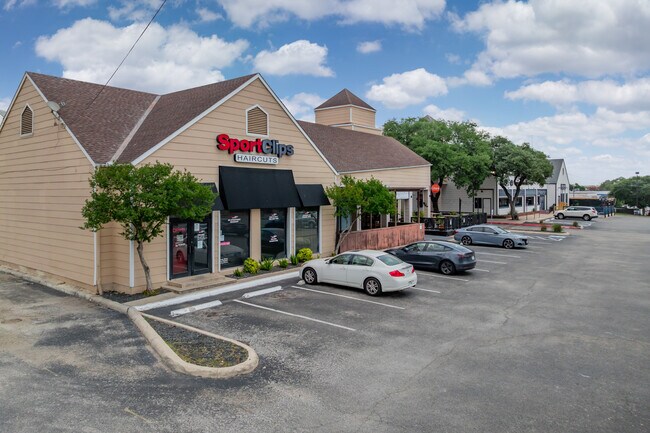 Plus de détails pour 2805-2897 Thousand Oaks Dr, San Antonio, TX - Local commercial à vendre