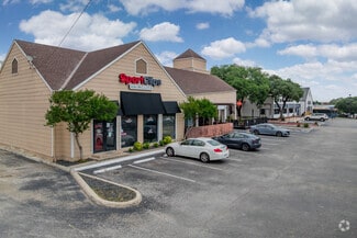 Stabilized Neighborhood Center w/ Rent Upside - Immobilier d'entreprise
