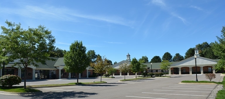 5629-5659 Sashabaw Rd, Clarkston, MI à louer Photo de l’immeuble– Image 1 sur 10