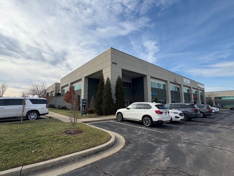 2331 Fortune Dr, Lexington, KY à louer - Photo principale – Image 1 sur 9
