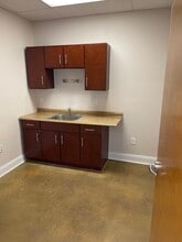 4951 E Adamo Dr, Tampa, FL à louer Photo intérieure– Image 2 sur 5