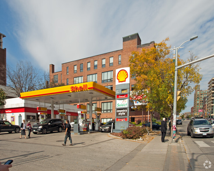 40-46 Spadina Ave, Toronto, ON à louer - Photo de l’immeuble – Image 2 sur 3