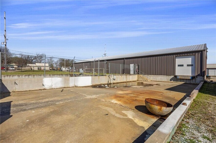 305 S Joplin St, Pittsburg, KS à vendre - Photo de l’immeuble – Image 2 sur 14