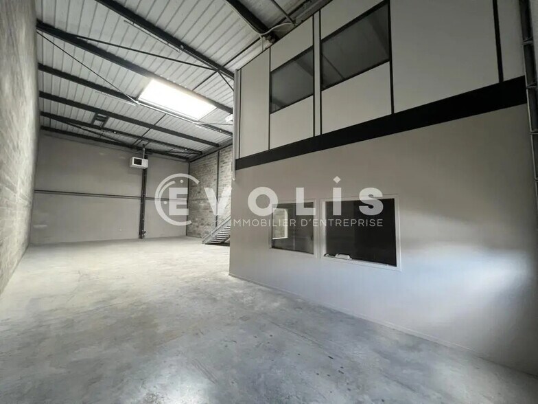 Bureau dans Genas à louer - Photo de l’immeuble – Image 2 sur 14