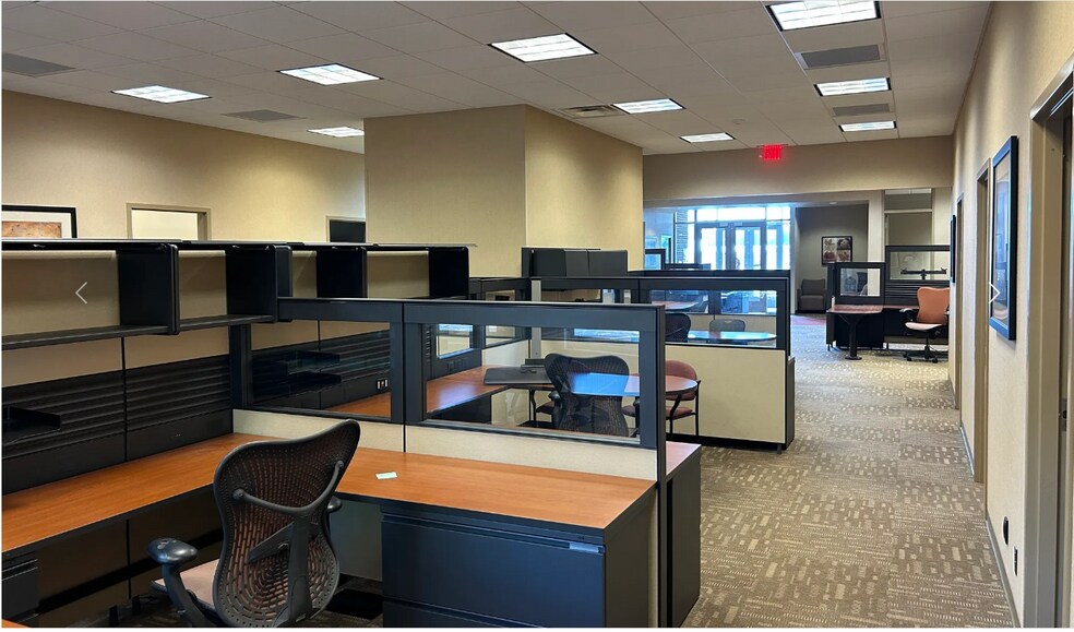 5572 Russellville Rd, Bowling Green, KY à vendre - Photo de l’immeuble – Image 2 sur 14