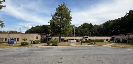 431 New Karner Rd, Colonie, NY à louer Photo intérieure– Image 2 sur 6