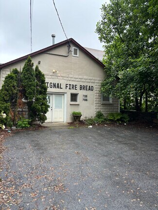Plus de détails pour 708 N Division St, Peekskill, NY - Local commercial à vendre
