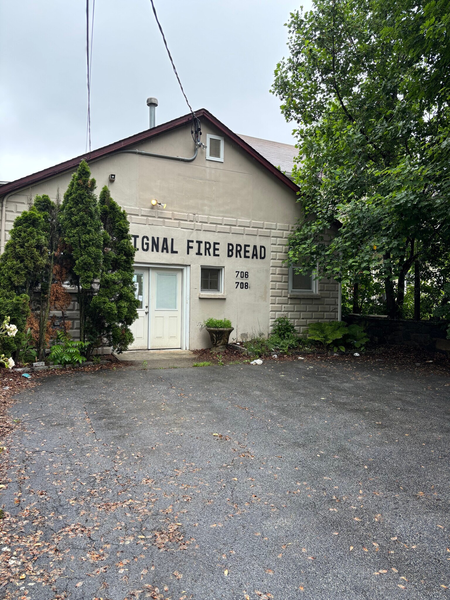708 N Division St, Peekskill, NY à vendre Photo de l’immeuble– Image 1 sur 21