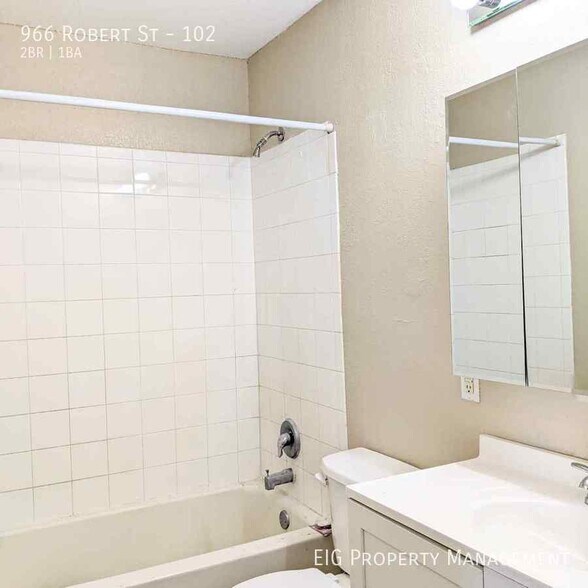 966-976 Robert St S, West Saint Paul, MN à vendre - Photo de l’immeuble – Image 2 sur 10