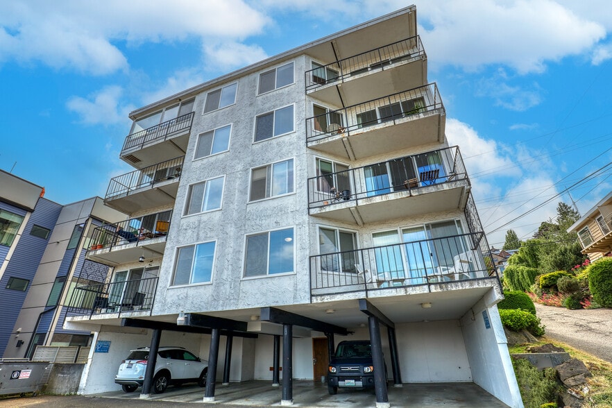 501 Highland Dr, Seattle, WA à vendre - Photo de l’immeuble – Image 2 sur 5
