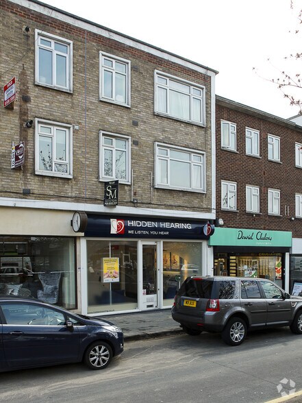299 High Rd, Loughton à vendre - Photo principale – Image 1 sur 3