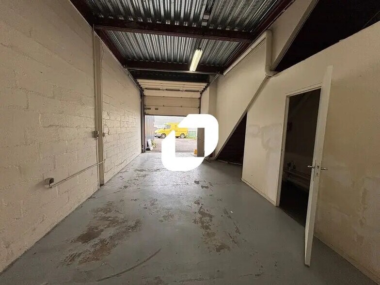 Local d’activités dans Villabé à louer - Photo intérieure – Image 3 sur 12