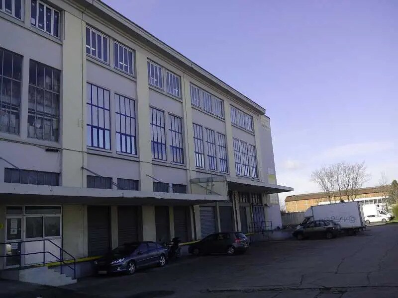 Local d’activités dans Bobigny à louer Photo de l’immeuble– Image 1 sur 6