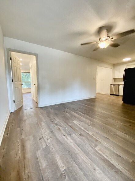 1017-1019 Haynes St, San Marcos, TX à vendre - Photo intérieure – Image 1 sur 31