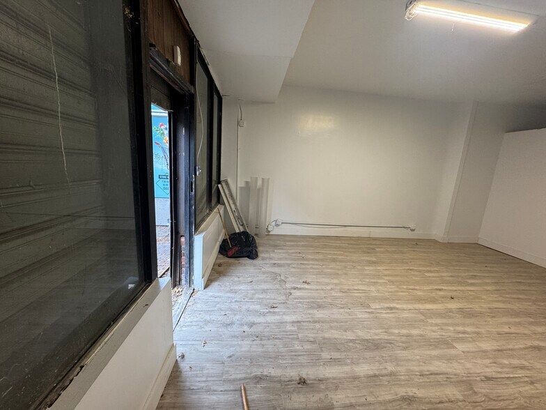 192-194 Malcolm X Blvd, Brooklyn, NY à louer - Photo de l’immeuble – Image 2 sur 3