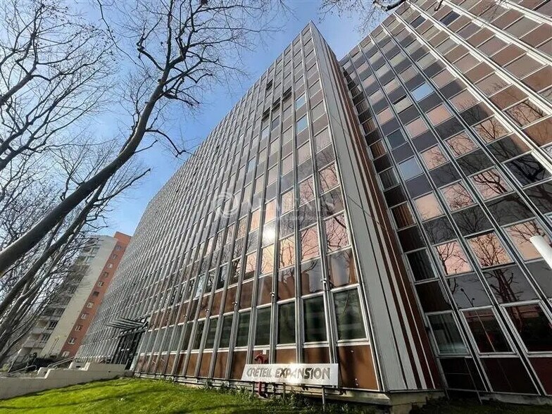 Bureau dans Créteil à louer - Photo de l’immeuble – Image 1 sur 6