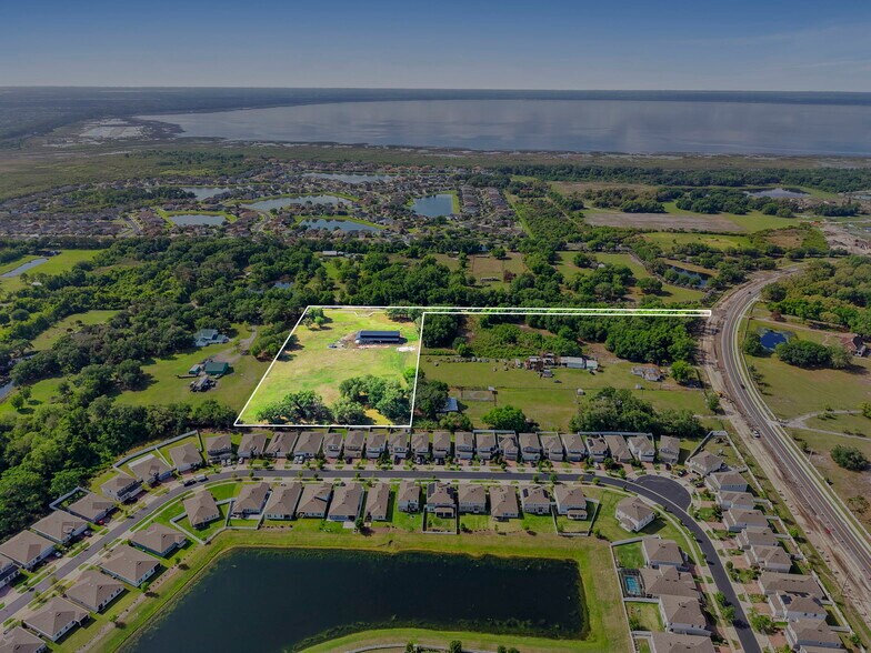 4355 Semoran Farms Rd, Kissimmee, FL à vendre - Photo principale – Image 1 sur 22