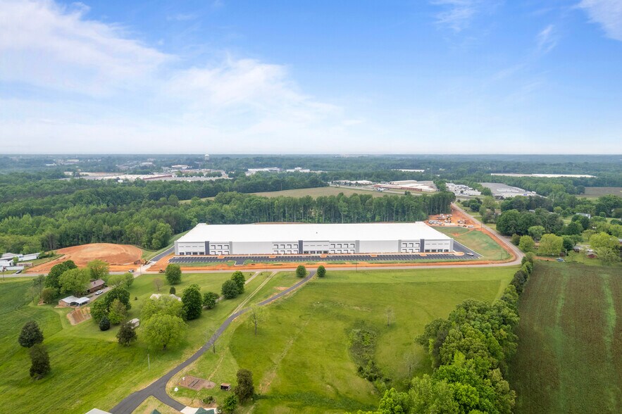 0 US Highway 70, Statesville, NC à louer - Photo de l’immeuble – Image 2 sur 9
