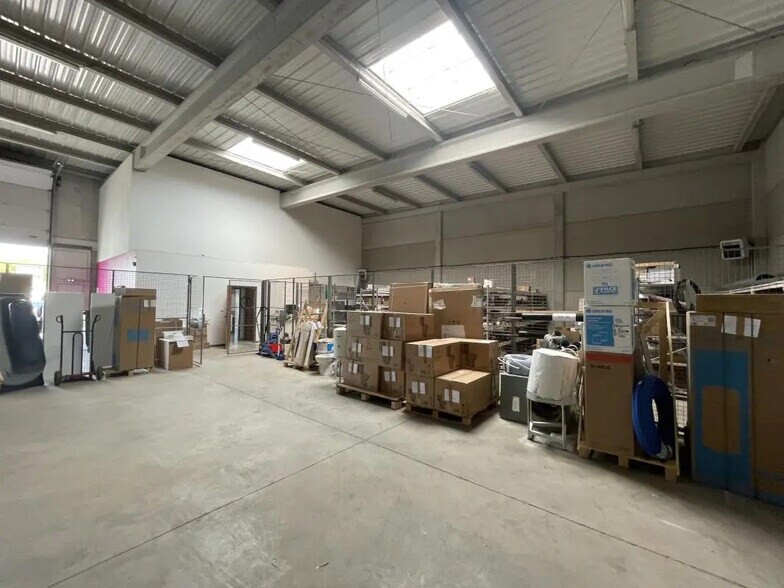 Industriel/Logistique dans Rouvroy à louer - Photo intérieure – Image 3 sur 8