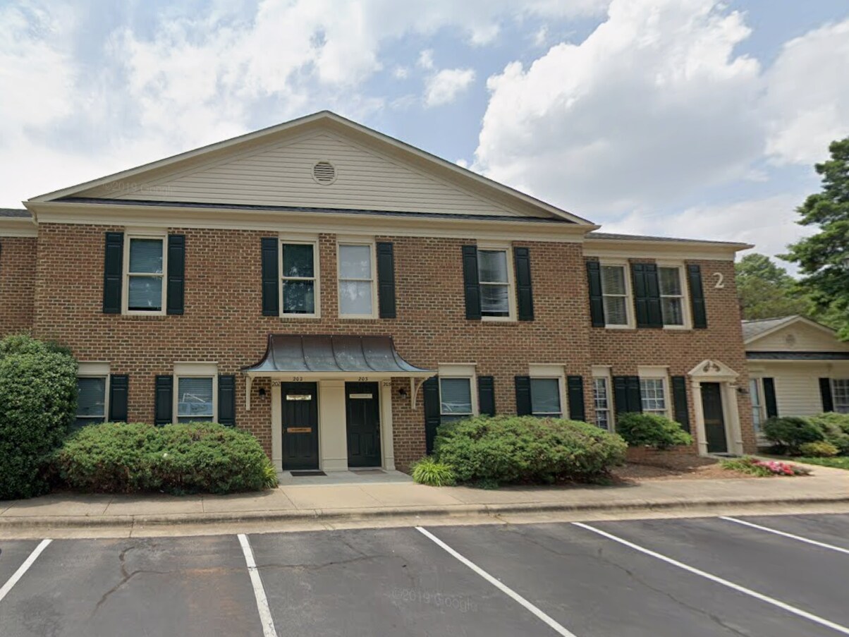 6512 Six Forks Rd, Raleigh, NC à louer Photo de l’immeuble– Image 1 sur 10