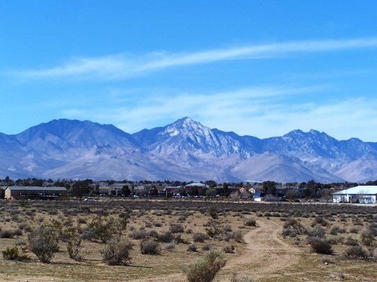 E Dolphin Ave, Ridgecrest, CA à vendre - Photo de la construction – Image 2 sur 32