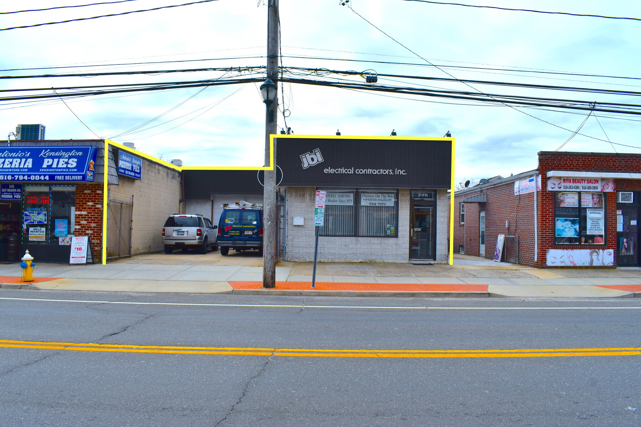 546 E Meadow Ave, East Meadow, NY à vendre Photo principale– Image 1 sur 7